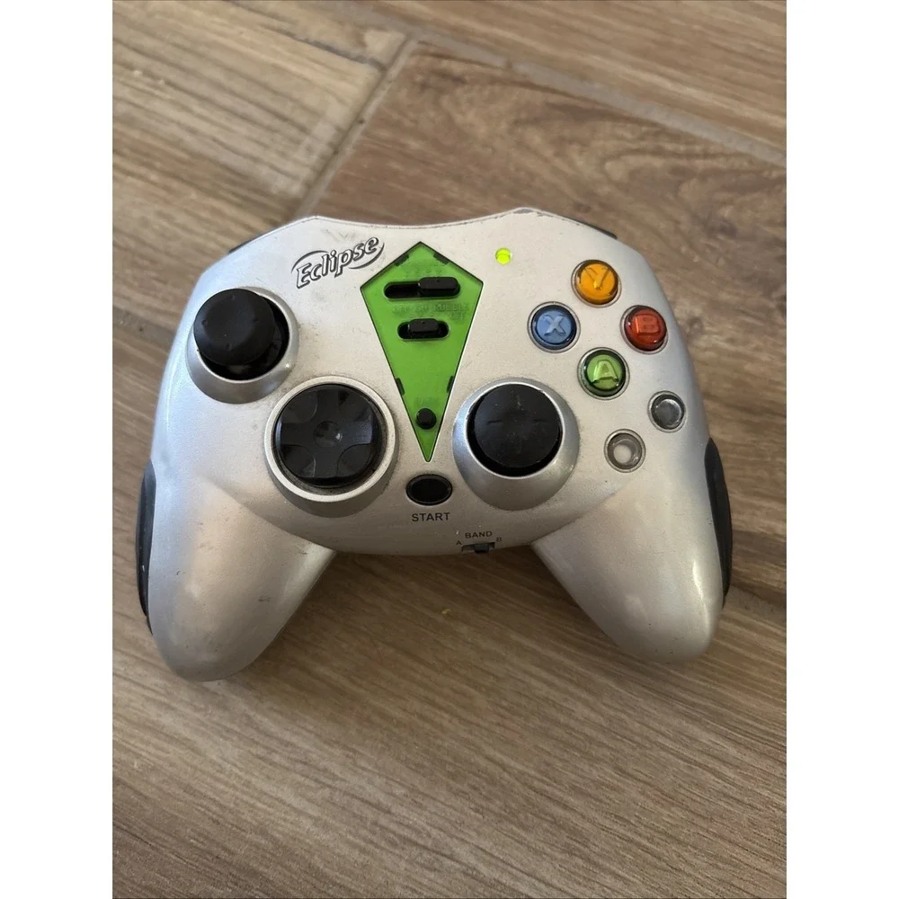 1 ECLIPSE 2 Wireless Controller PL-2020. USED Turns‎ On, Not Tested